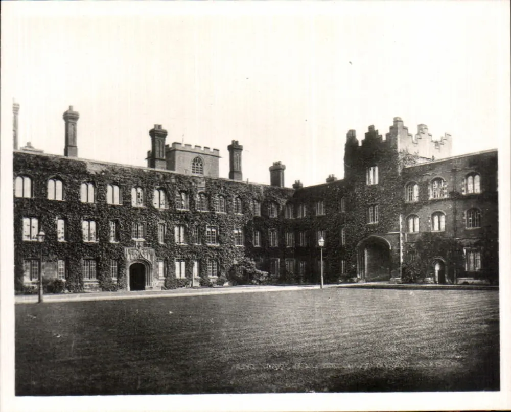 Front Court, Jesus College, Cambridge — historische Ansicht — unbekannter Verlag, Seriennummer nicht sichtbar - Vorderseite