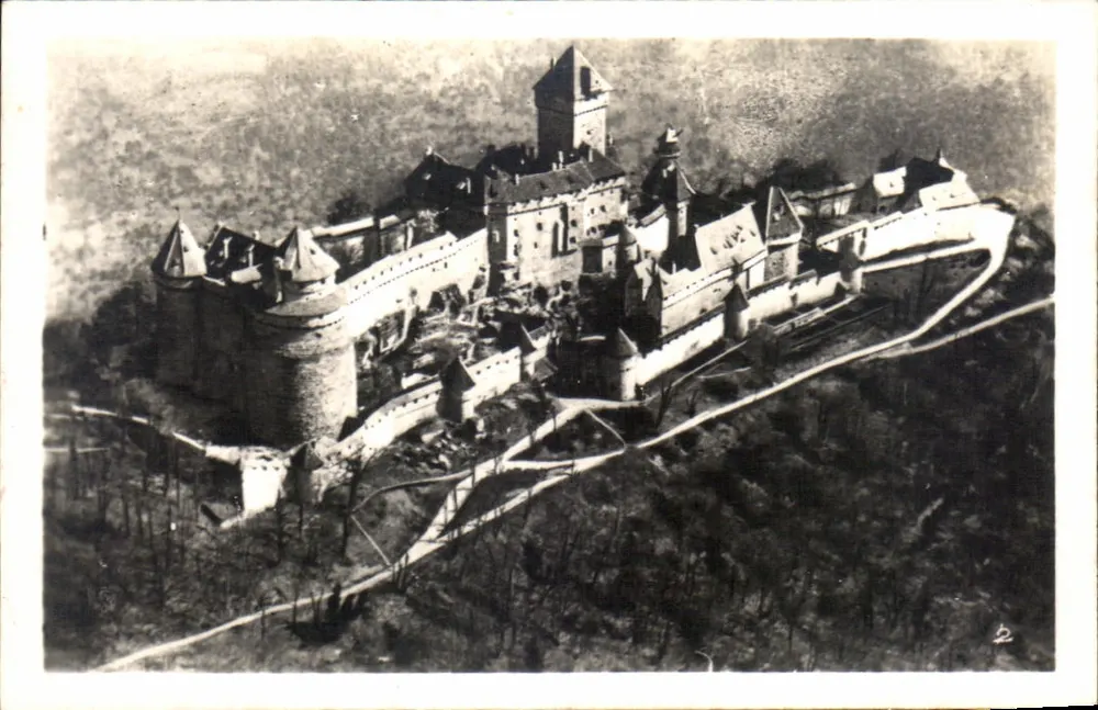 Castelo de Château-Rouge — vista aérea — n° 52 - Frente