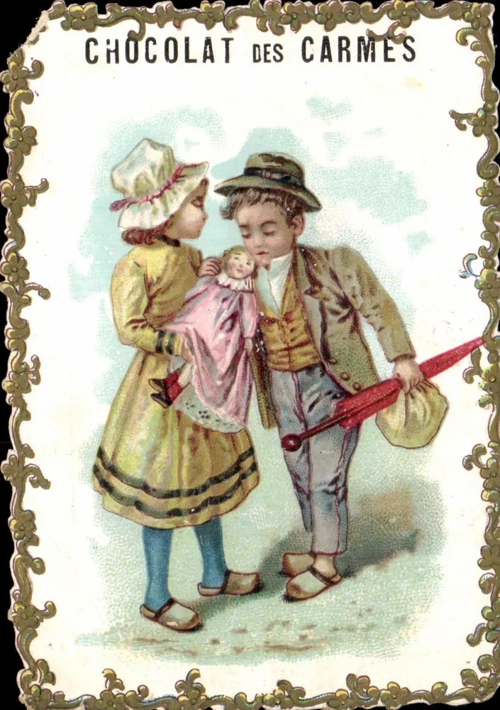 Crianças brincando com boneca — Chocolat des Carmes — Maison Blaise-Auvray, Rouen - Frente