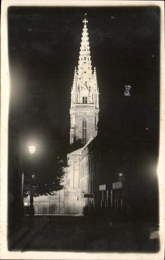 Igreja de São Pedro — noite — editor desconhecido, número de série não visível - Frente
