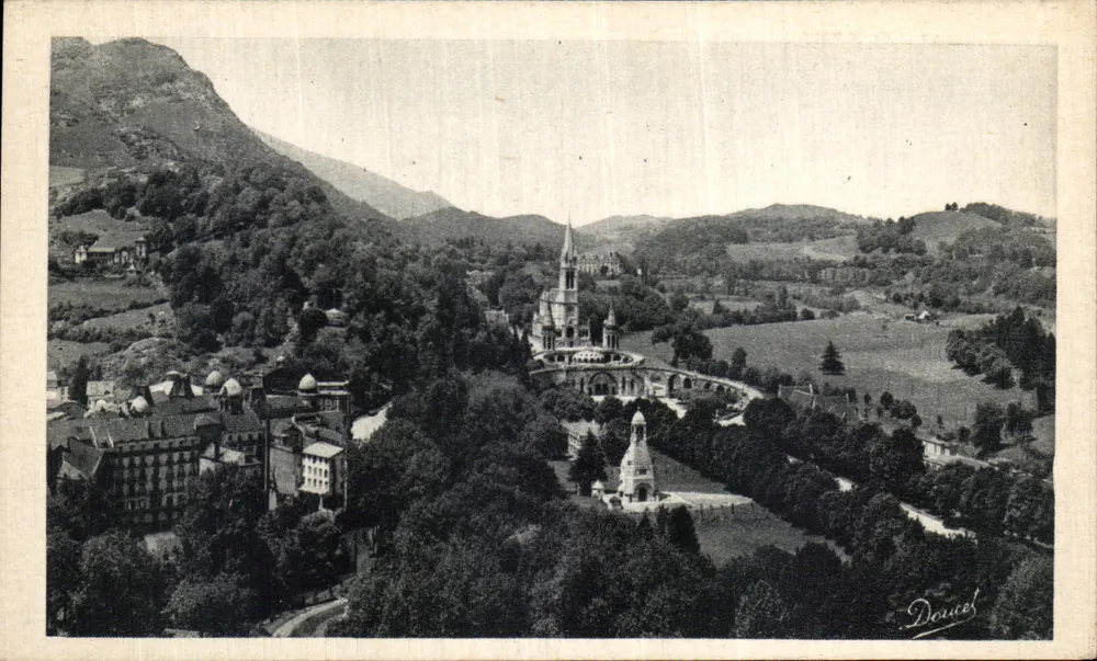 Lourdes — Panoramablick auf die Basilika und den Calvary — Doucel - Vorderseite