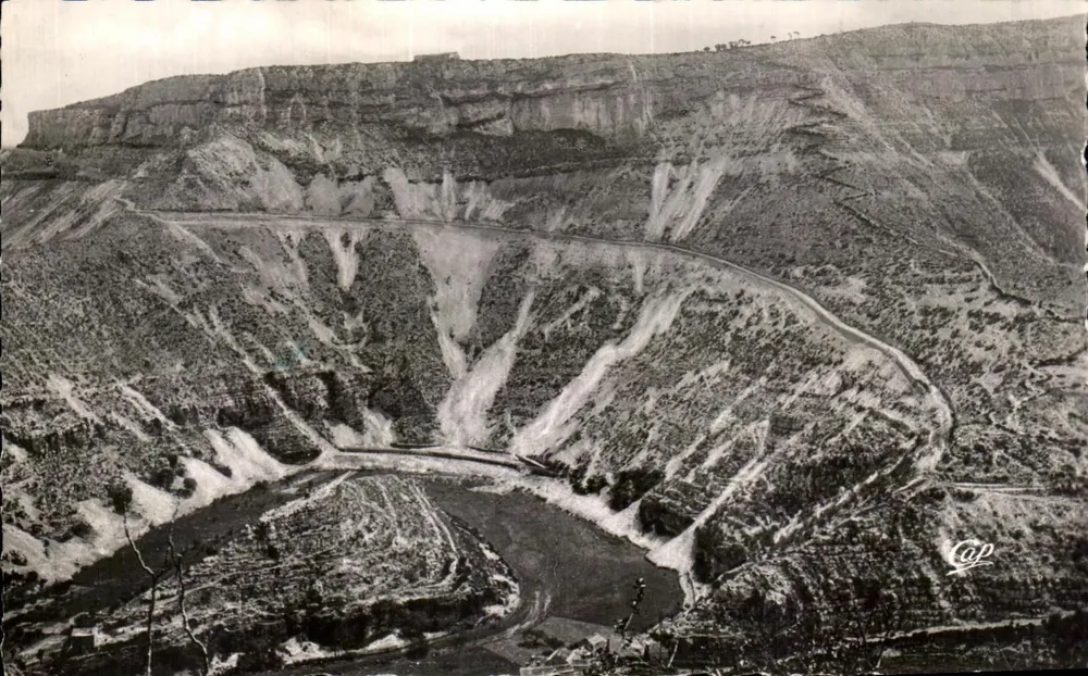 Wigan - Der Cirque und Aussicht - Navacelles — Realisation durch die Cie des Arts Photomécaniques - Vorderseite