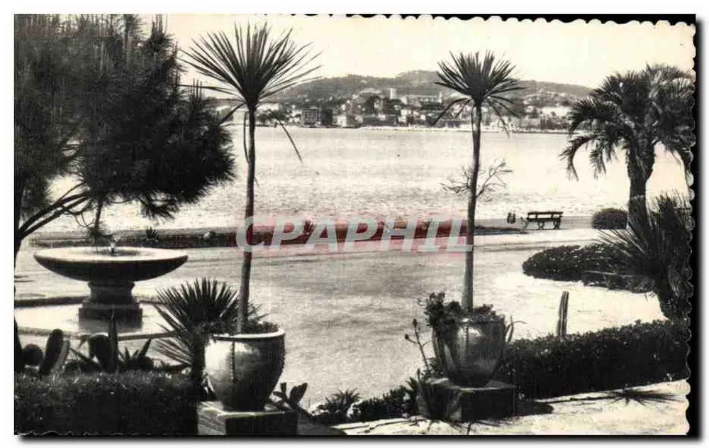 Cannes - Vista tirada da Praia — L. Gilletta e Cie, Editores-Fotógrafos - Frente