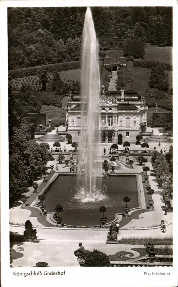 Castelo Real de Linderhof — vista do jardim com fonte — Fot. H. Huber 44 - Frente