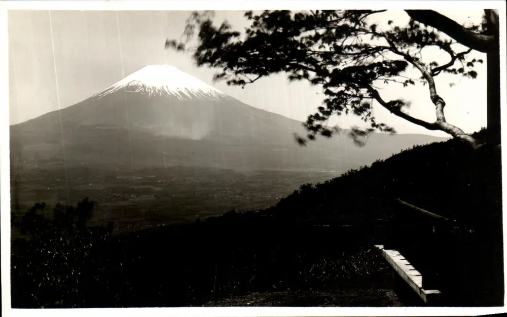 Monte Fuji — vista panorâmica — editor desconhecido, número de série não visível - Frente