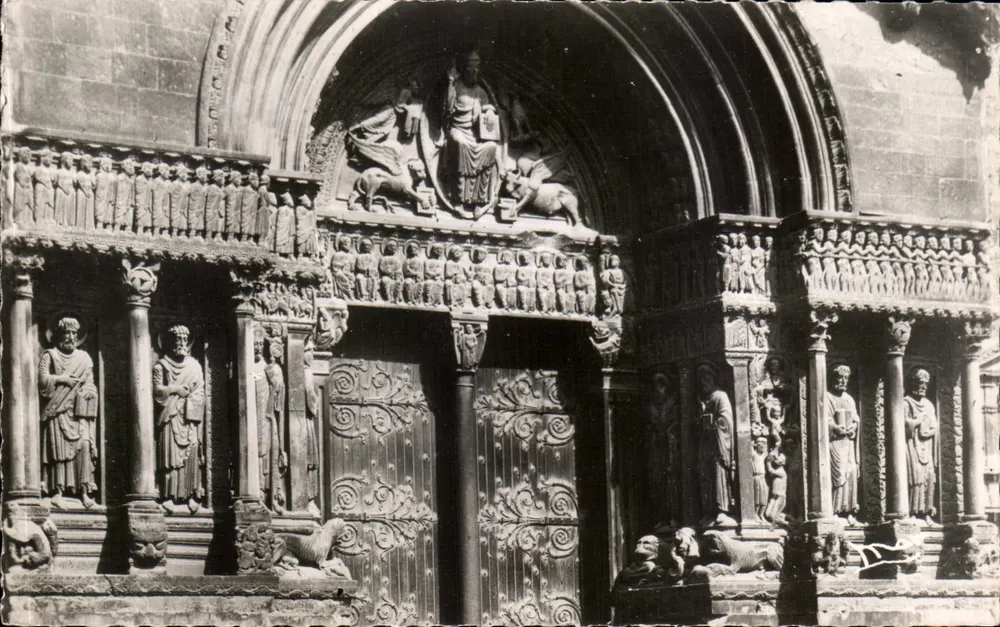 Portal der Kirche Saint-Trophime — Arles — Verlag: Les Éditions Mas, 384 - Vorderseite