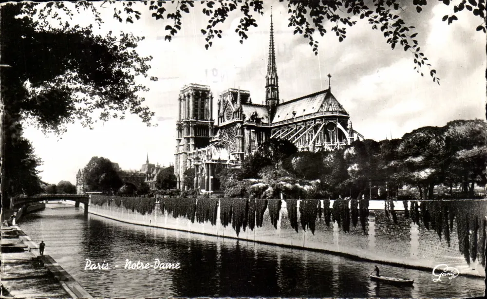 Paris - Notre-Dame — vista da Seine — editor Ganne, n°3603 - Frente