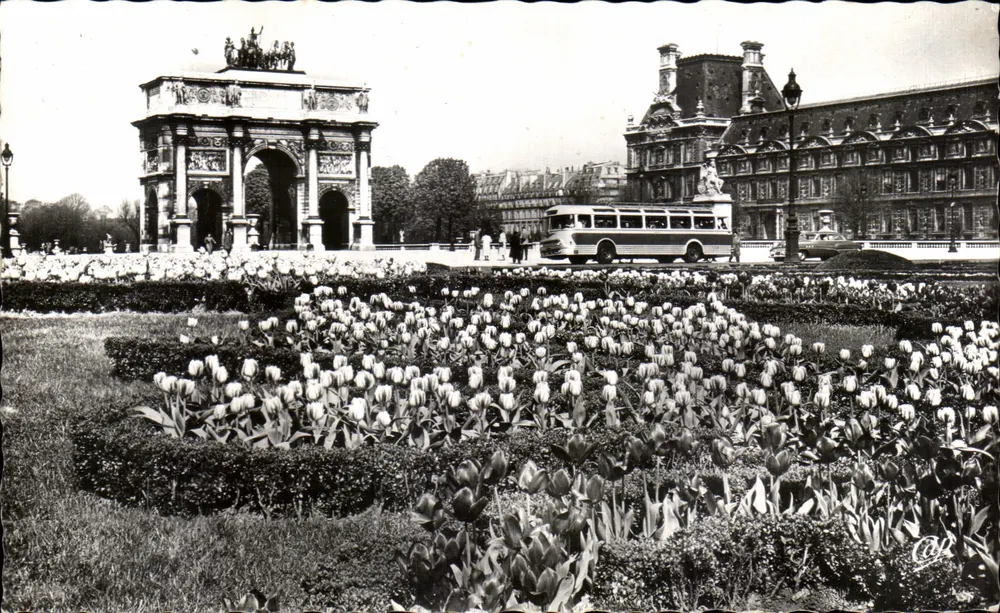 Paris - O Arco do Triunfo do Carrousel — editor REAL-PHOTO, n° 2056 - Frente
