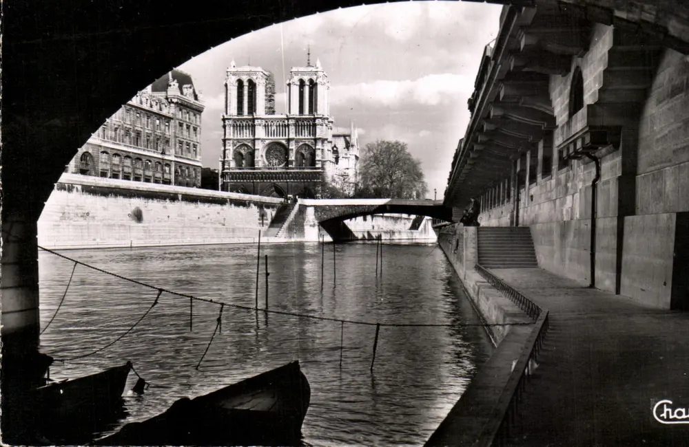 Paris — Spaziergang unter den Brücken — Éditions Chantale - Vorderseite