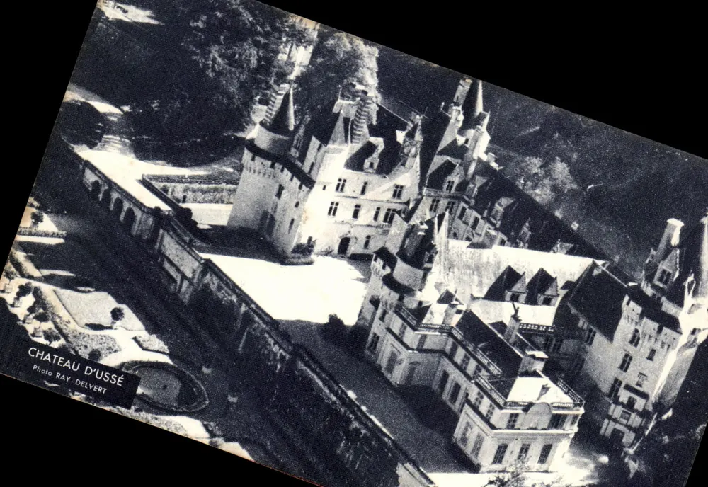 Castelo de Ussé — vista aérea — Foto Ray Delvert - Frente