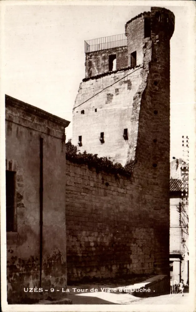 UZÈS - La Torre de Vigilancia del Ducado - Anverso