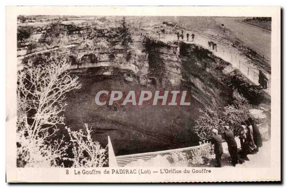 O Gouffre de PADIRAC (Lot) — A Entrada do Gouffre - Frente