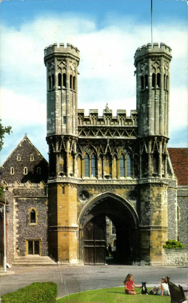 Portail de l'abbaye de Saint-Augustin — vue de l'entrée principale — éditeur ST. AUGUSTINE'S COLLEGE, CANTERBURY, n° PT4518 - Recto