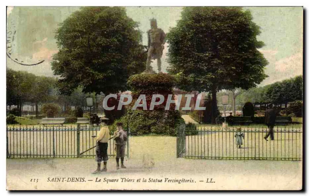 SAINT-DENIS — Le Square Thiers et la Statue Vercingétorix — LL. - Frente