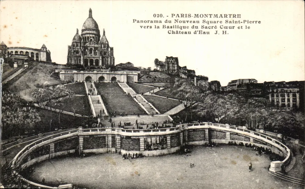 Paris-Montmartre — Panorama des neuen Square Saint-Pierre in Richtung Basilique du Sacré-Cœur und Château d'Eau — J.H. — n° 020 - Vorderseite