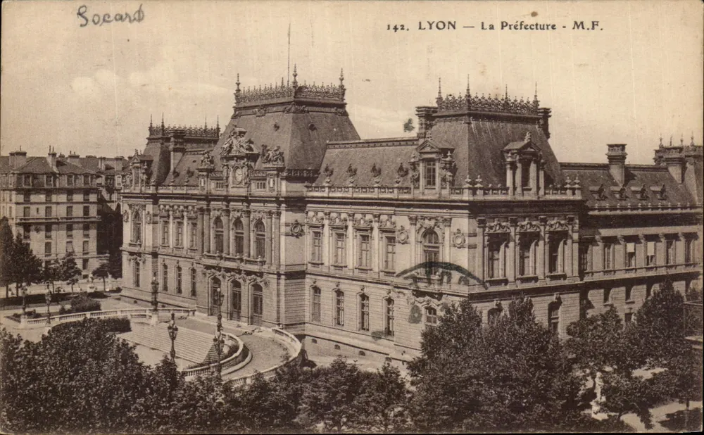 LYON — A Prefeitura — M.F. 142 - Frente