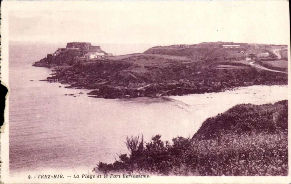 Trez-Hir — La Plage et le Fort Berthauume — G. Artibud, éditeur - Frente