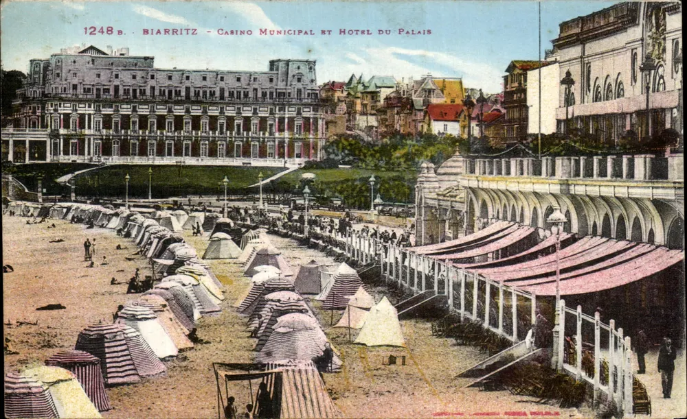 Biarritz - Municipalkasino und Hotel du Palais — Verlag L. VILLAL - Vorderseite