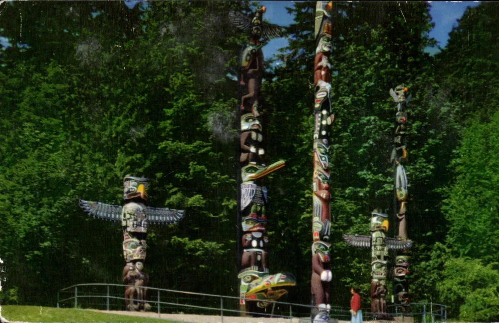 Totem Pfeiler im Stanley Park — Vancouver, B.C. — V-17, Natural Color Productions, Ltd. - Vorderseite