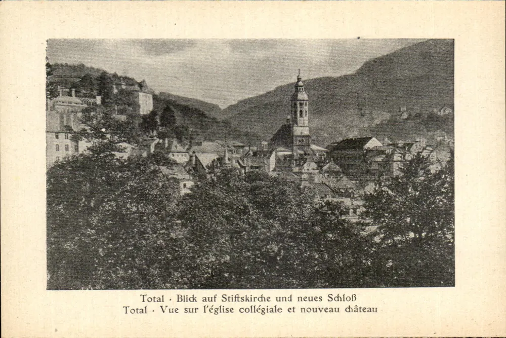 Total — Vue sur l'église collégiale et nouveau château — éditeur Total - Frente