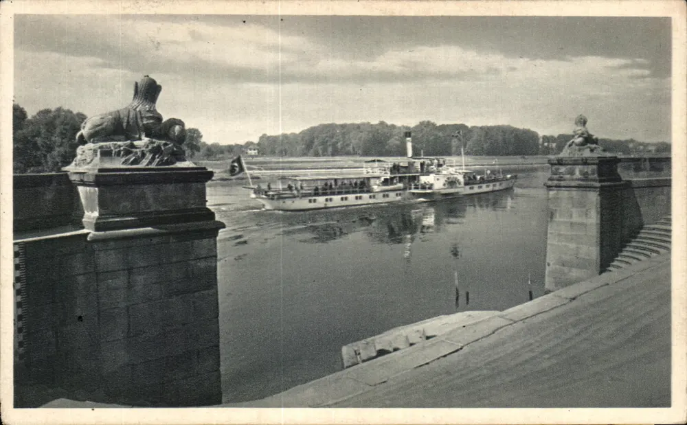 Lustschloss Pillnitz — Freitreppen am Wasserpalais — Verlag Hans Andres, Berlin C 2, n° 1567 - Vorderseite
