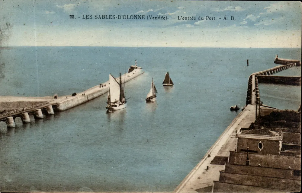 Les Sables-d'Olonne (Vendée) — A entrada do Porto — A. B. - Frente