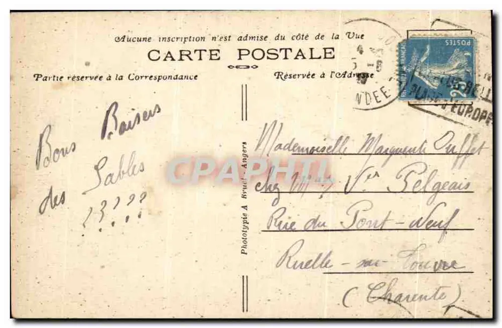 Les Sables-d'Olonne (Vendée) — A entrada do Porto — A. B. - Verso