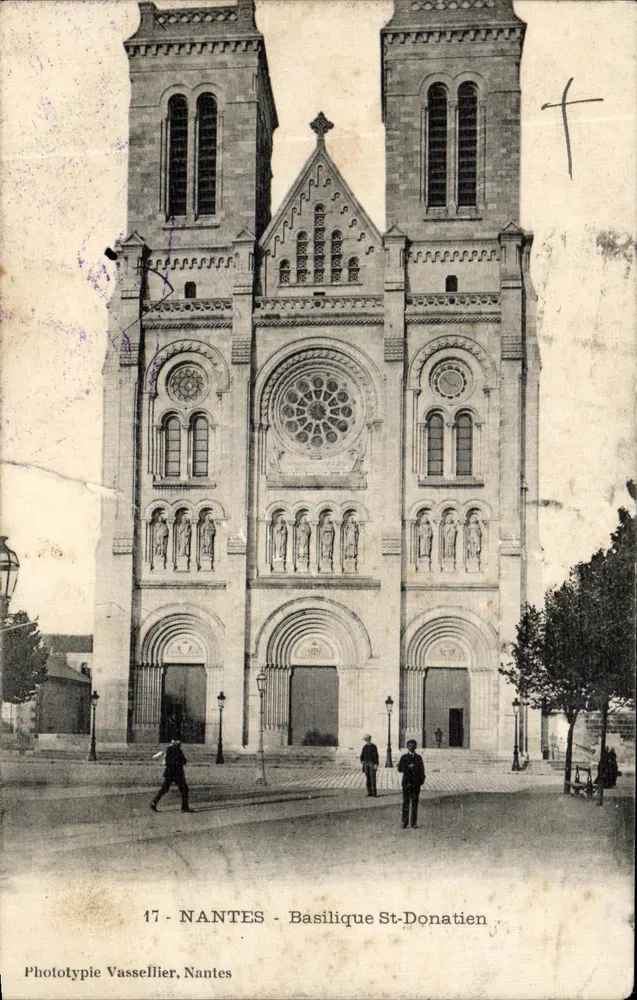 NANTES — Basilique Saint-Donatien — Phototypie Vassellier, Nantes - Frente