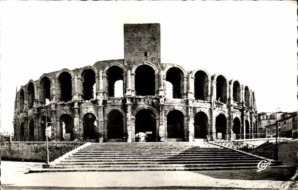 Arles — römischer Amphitheater, Außenansicht — Real-Photo-Cie des Arts Photomécaniques, Paris - Vorderseite