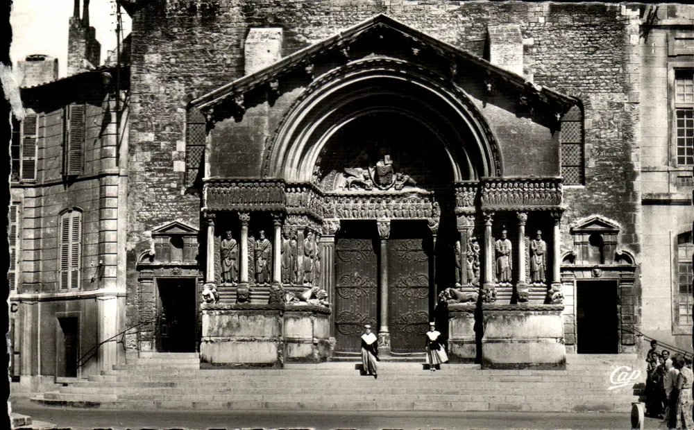 Portal der Kirche Saint-Trophime — Arles — Verlag: Real-Photo-Cie des Arts Photomécaniques, Nr. 902 - Vorderseite