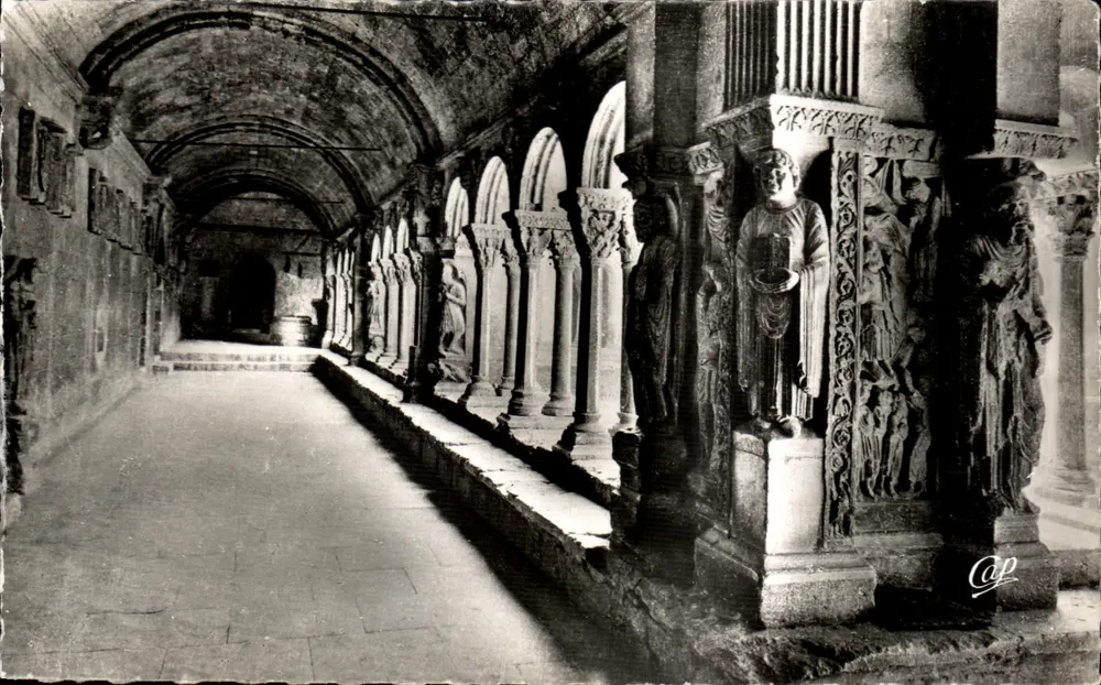 Cloître Saint-Trophime — Galeria do Século XII — C.P. Photomécaniques - Frente