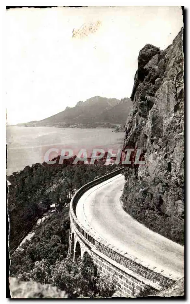 Die Goldene Promenade (Var) — Pointe de l'Esquillon: im Hintergrund, Cap Roux — Editions « La Gligogne » - Vorderseite