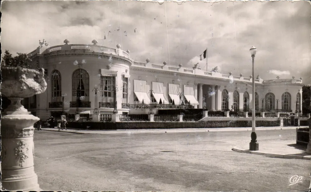 Deauville - Die Blühende Strände — Das Casino — Cie des Arts Photographiques, Paris 15e - Vorderseite