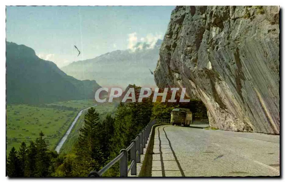 Bergstraße — Panoramablick mit Fahrzeug - Vorderseite