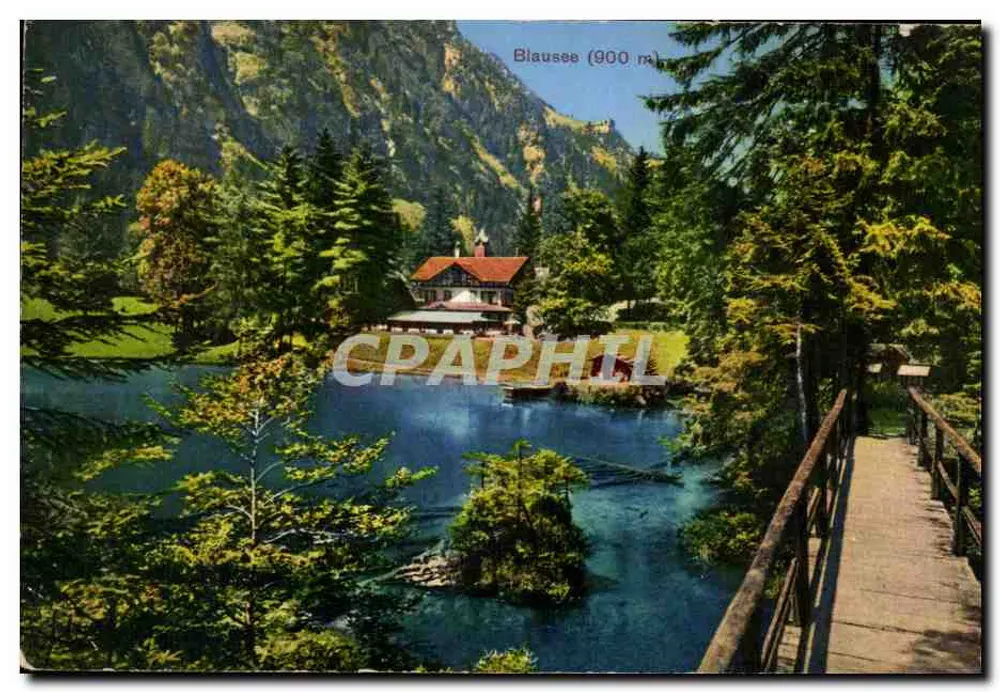 Blausee (900 m) — lago alpino cercado por florestas e montanhas — editor não visível - Frente