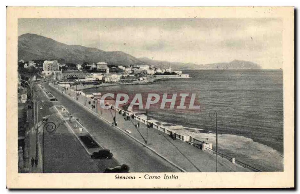 Gênova - Corso Italia — vista da promenade costeira com montanhas no fundo - Frente
