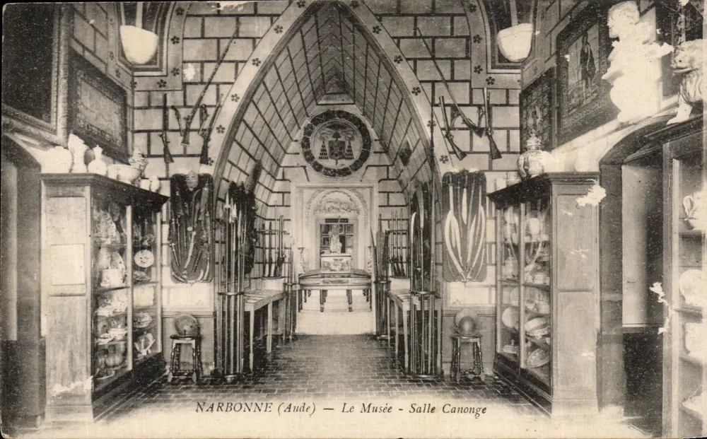 NARBONNE (Aude) — O Museu - Sala Canonge - Frente