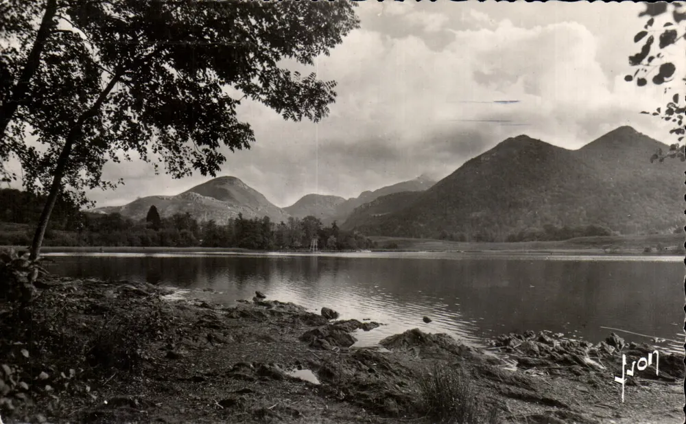 Lago de Lourdes — Pirineus — editor J.-P. 101 - Frente