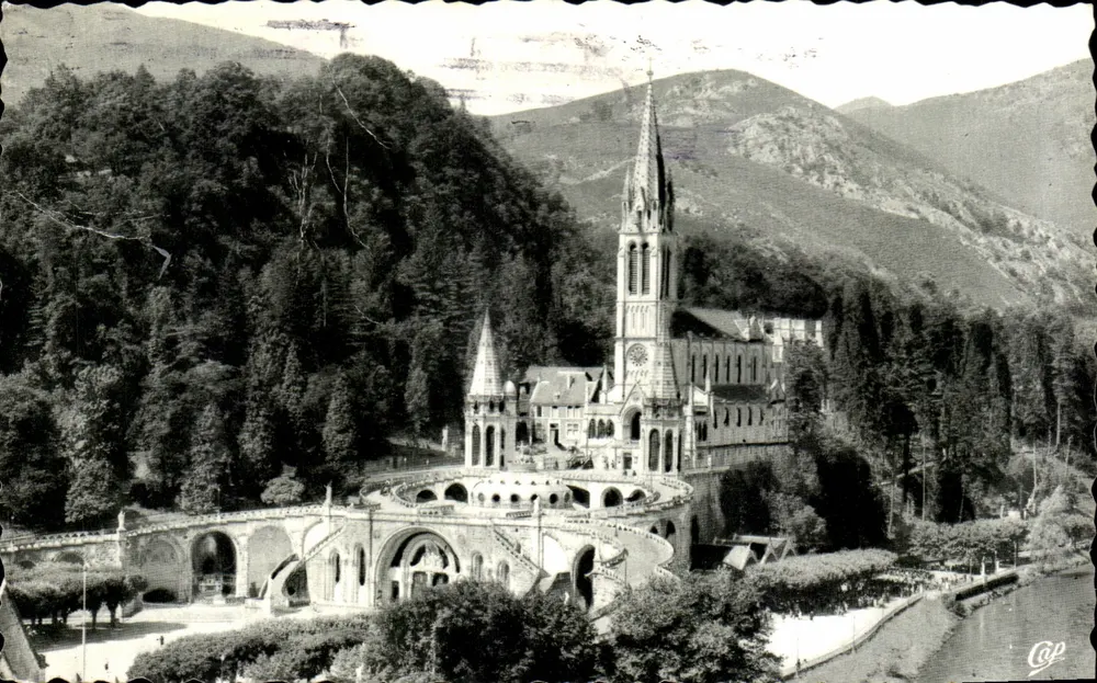 Lourdes — A Basílica e o Gave — Cie des Arts Photomécaniques - Frente