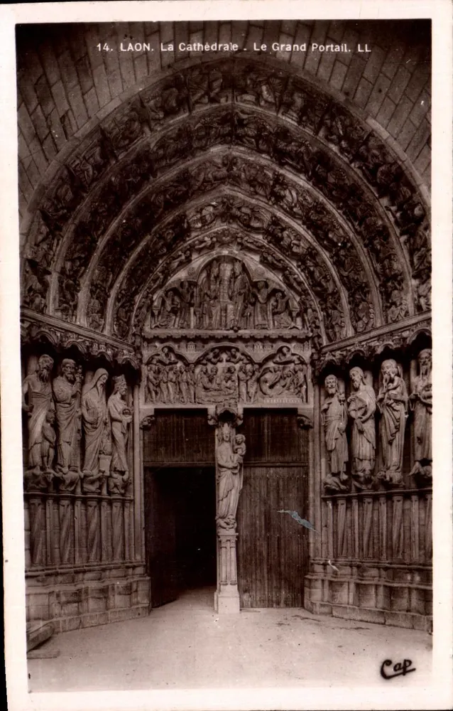 Laon. Die Kathedrale. Der Große Portal — LL. Cap - Vorderseite