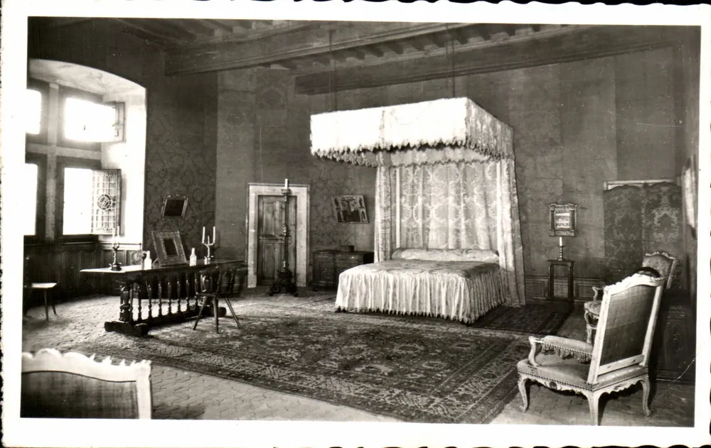 Gelbe Zimmer — Schloss Montal in der Nähe von Saint-Céré (Lot) — Photo Lumière Saint-Céré - Vorderseite