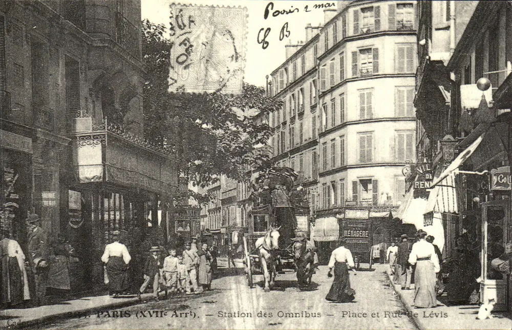 Paris (XVIIe Arrt). — Omnibus-Station — Platz und Rue de Lévis - Vorderseite