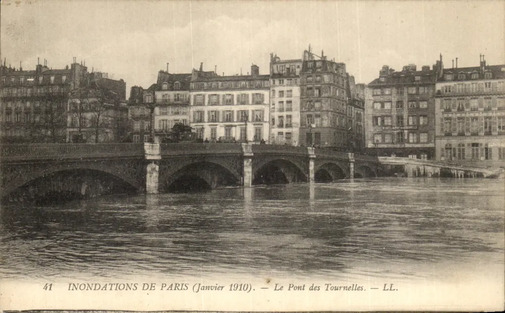 Überschwemmungen in Paris (Januar 1910) — Die Brücke der Tournelles — LL. - Vorderseite
