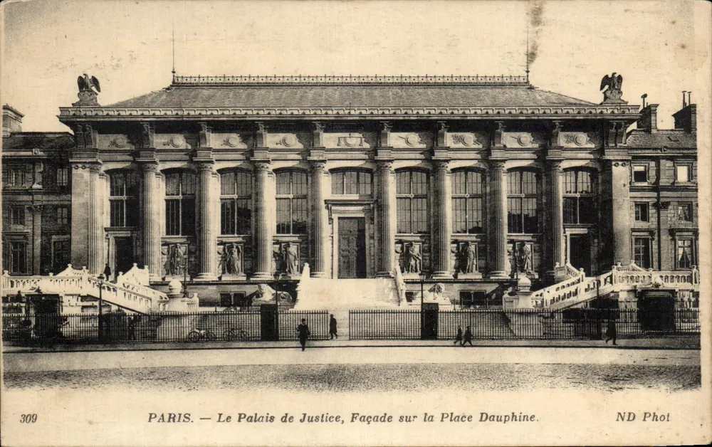 PARIS — Das Palast der Gerechtigkeit, Fassade auf der Place Dauphine — ND Phot, n° 309 - Vorderseite