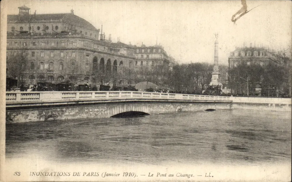 Überschwemmungen in Paris (Januar 1910) — Der Pont au Change — LL. - Vorderseite