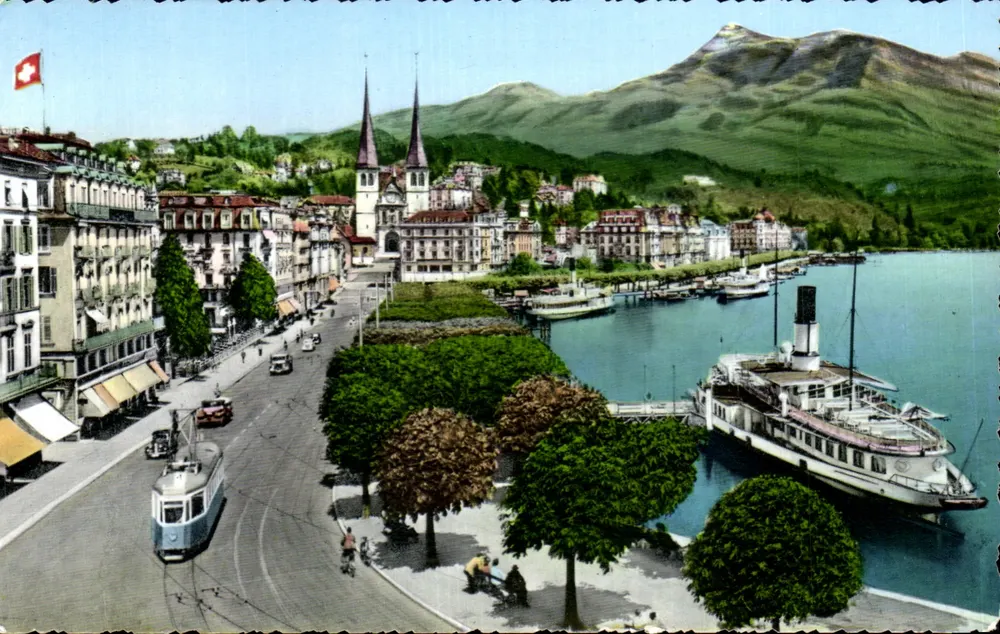 Lucerna - Schweizerhofquai con Rigi — Photoglob - Wehrli A.G. - Zurigo - Recto