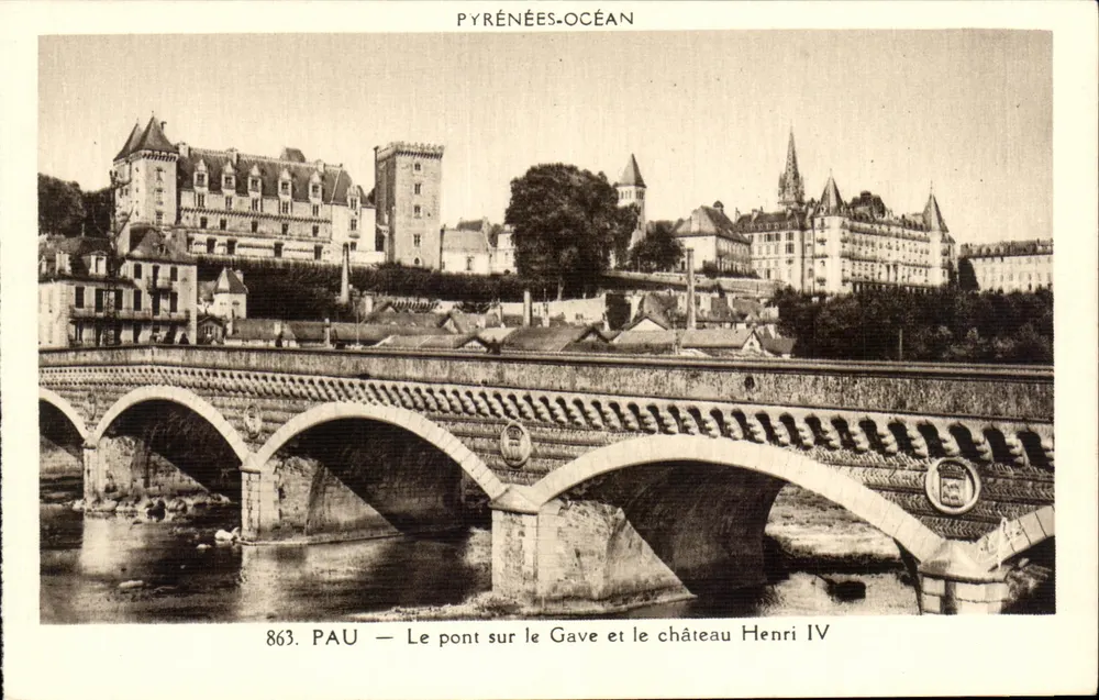 Pau — Die Brücke über den Gave und das Schloss Henri IV — Pyrénées-Océan, Nr. 863 - Vorderseite