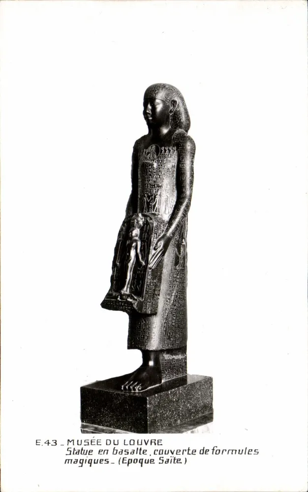 Statua magica in basalto — Epoca Saïte — Museo del Louvre — E.43 - Recto