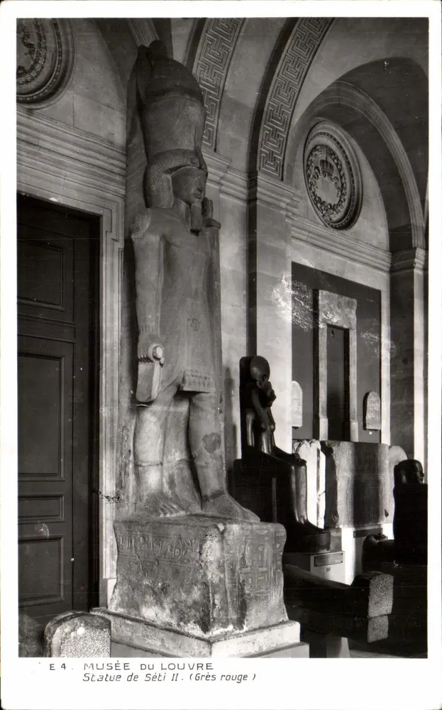Estátua de Séti II — Grés vermelho — Museu do Louvre - Frente