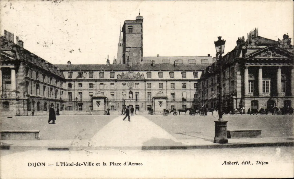 Dijon — Das Rathaus und die Place d'Armes — Aubert, Verlag, Dijon - Vorderseite